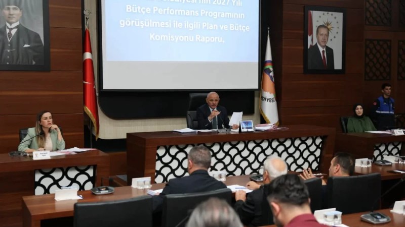 Körfez Belediyesi güneş enerjisi santrali kuruyor