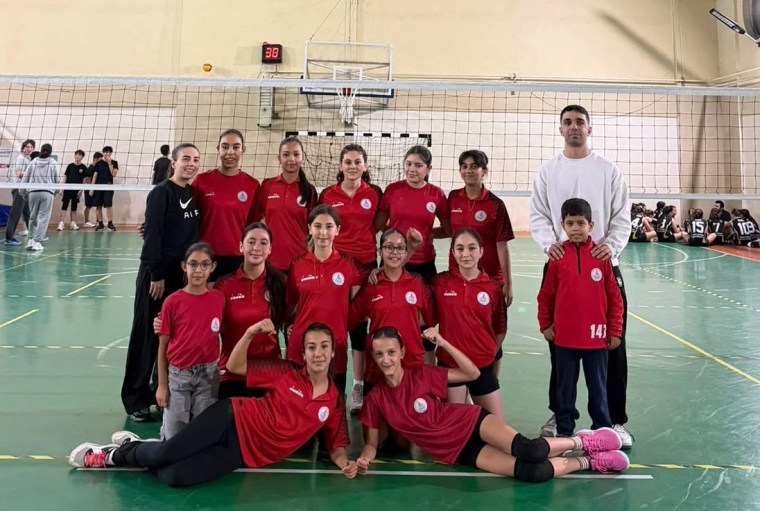 Körfez'in midi kızları parkede prova yaptı - 2. görsel