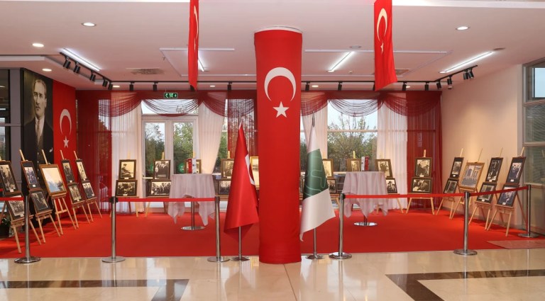 KOTO Atatürk ve Cumhuriyet Sergisini Açtı