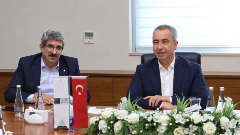 Necmi Bulut’tan Bekir Bayrakdar’a tebrik