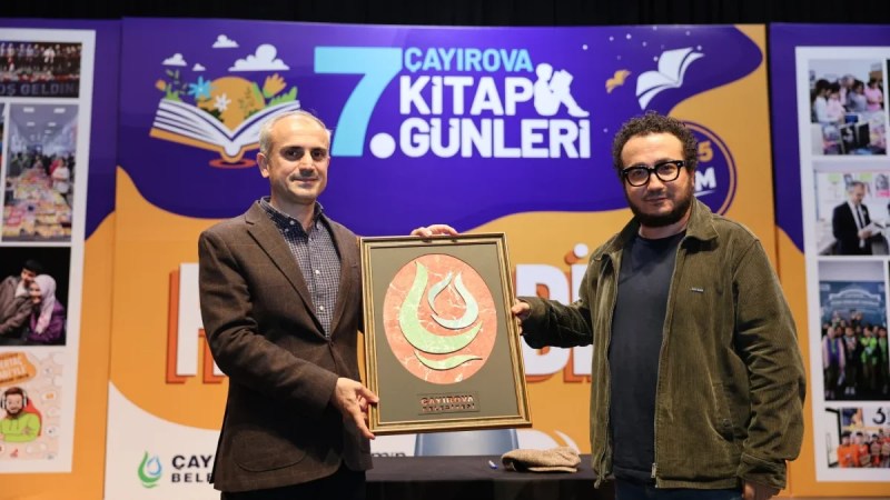 Oytun Erbaş Çayırova Kitap Günleri’nde