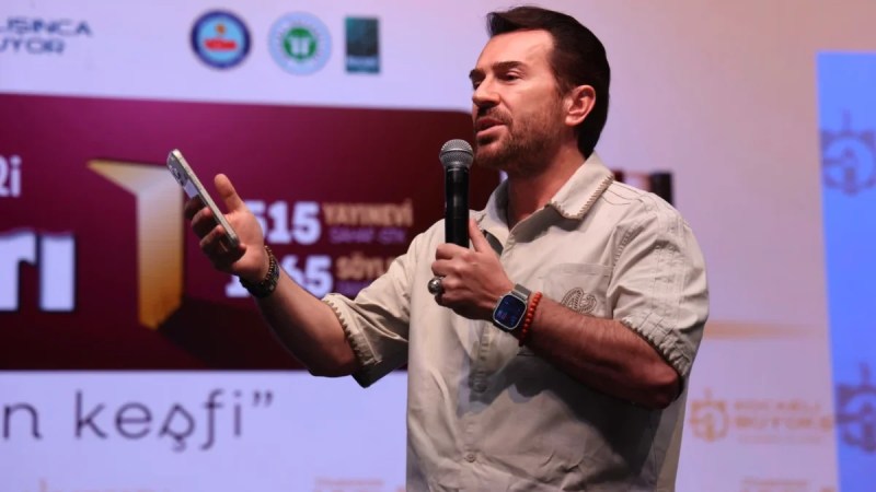 Uğur Arslan Kocaeli Kitap Fuarında Konuştu