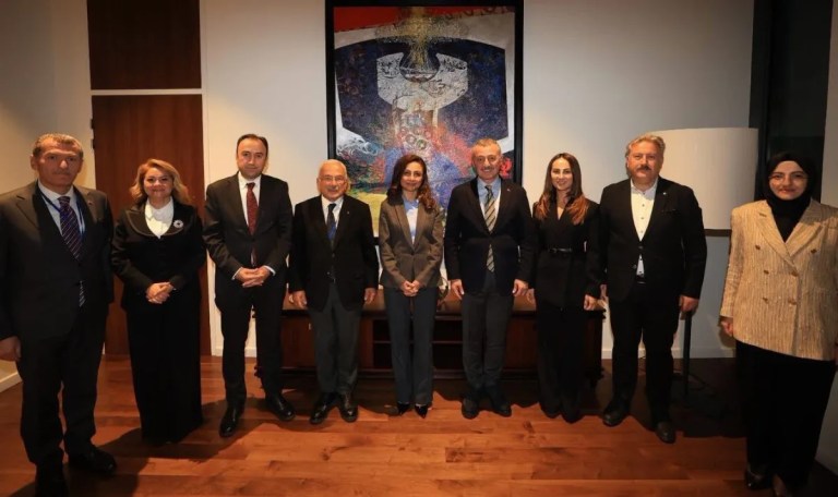 Büyükakın Strazburg’da temaslarda bulundu