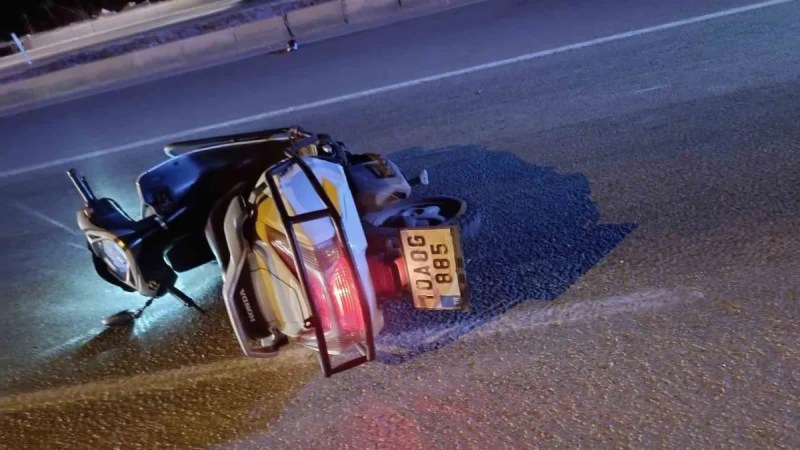 16 yaşındaki genç motosikletli tıra çarparak can verdi!