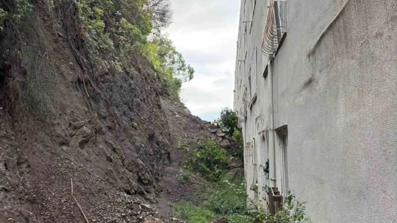 Heyelan riskiyle 65 kişi tahliye edildi!