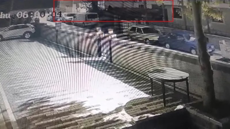 Maltepe'de binadaki çökme kamerada!