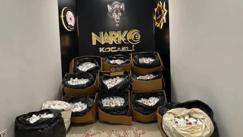 Otoyolda 338 bin uyuşturucu hap yakalandı!
